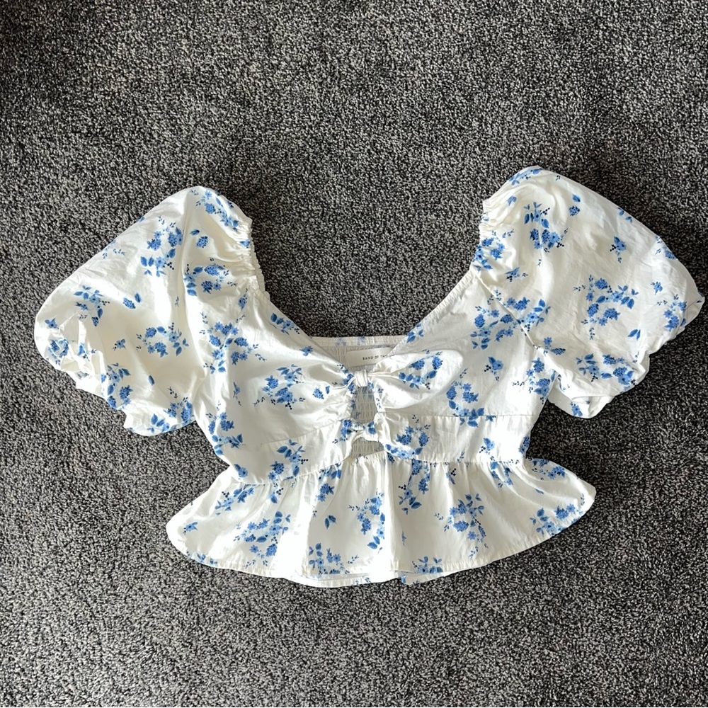 Band of the Free Puff-Sleeve Peplum Crop Top
